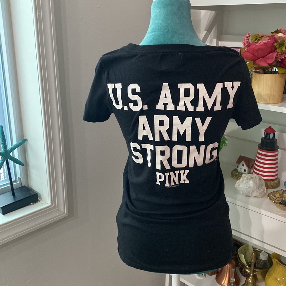 Victoria’s Secret PINK T 👚 shirt💕 - Picture 3 of 6